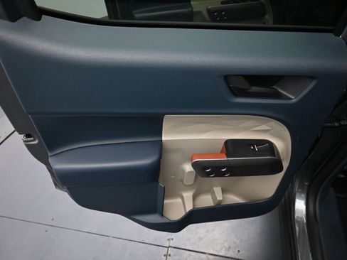 Used 2025 Ford Maverick Lariat AWD/4WD image 24
