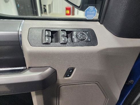 Used 2019 Ford F150 XLT w/ Equipment Group 302A Luxury AWD/4WD image 17