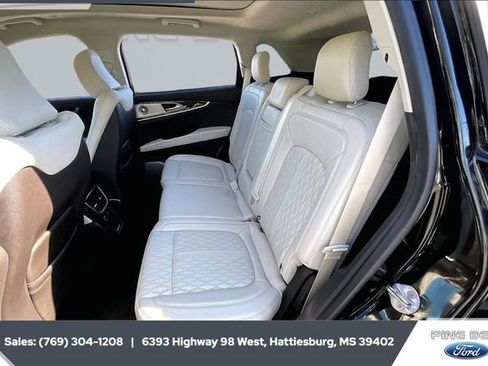 Used 2022 Lincoln Nautilus Black Label w/ Class II Trailer Tow Package image 19