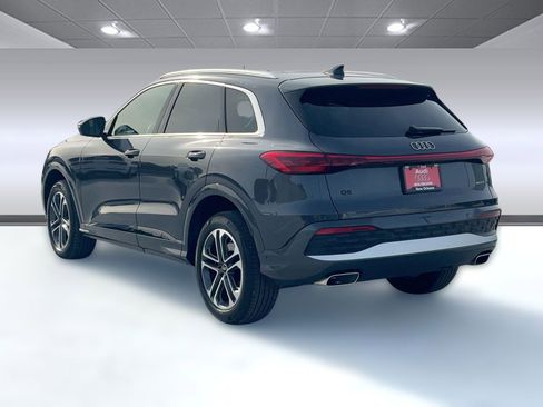 Certified 2025 Audi Q5 Premium Plus w/ Premium Plus image 3