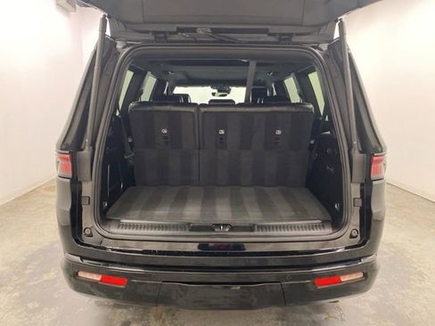 Used 2024 Jeep Wagoneer Series II image 30