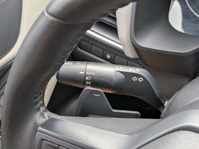 Used 2025 Nissan Rogue SV FWD image 23