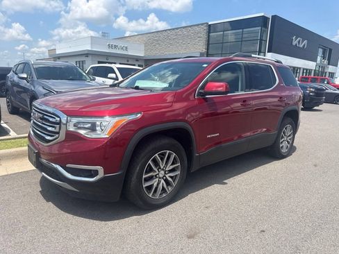 Used 2019 GMC Acadia SLE w/ Driver Alert Package I FWD image 3