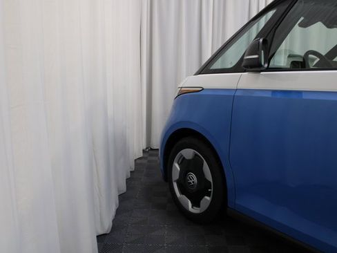New 2025 Volkswagen ID. Buzz Pro S Plus image 23