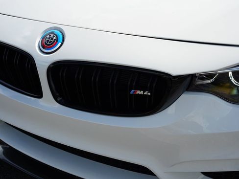 Used 2018 BMW M4 Coupe RWD image 13