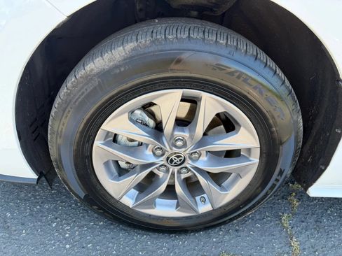Used 2022 Toyota Sienna LE AWD/4WD image 27