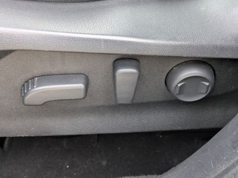 Used 2019 Subaru Forester Premium AWD/4WD image 19