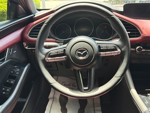 Used 2019 MAZDA MAZDA3 Hatchback w/ Premium Package FWD image 25