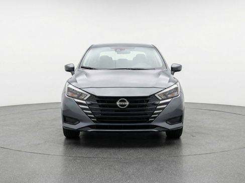 Used 2025 Nissan Versa SV image 2