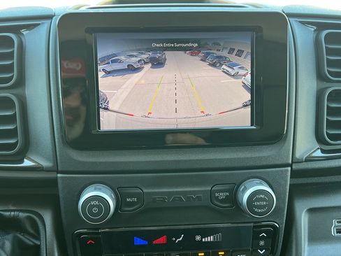 New 2026 RAM ProMaster 2500 w/ Crew Van Package FWD image 26