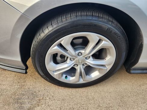 Used 2025 Honda Accord LX image 9