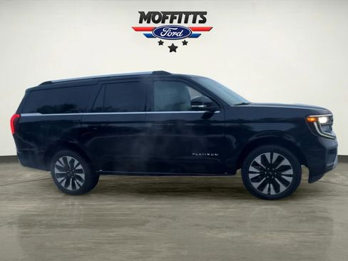 New 2025 Ford Expedition Max Platinum w/ Driver's Package image 6