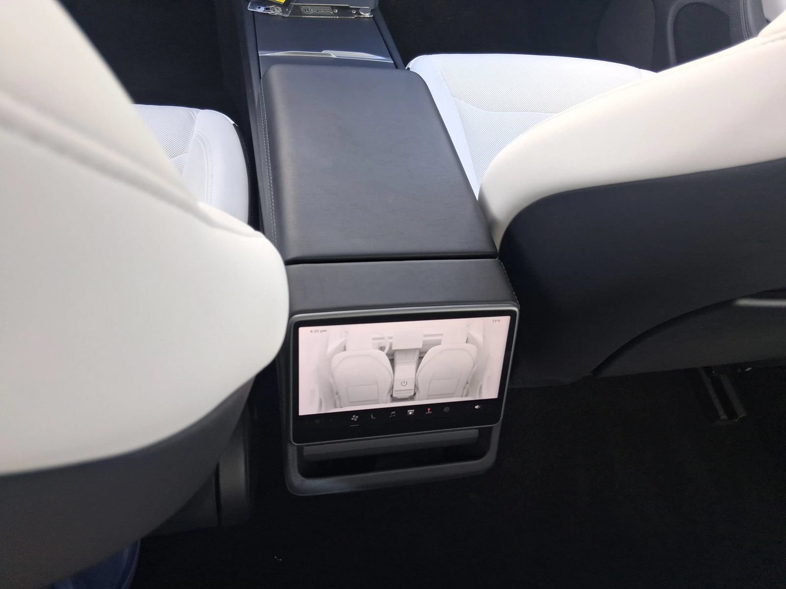 Used 2024 Tesla Model 3 Standard Range RWD image 23