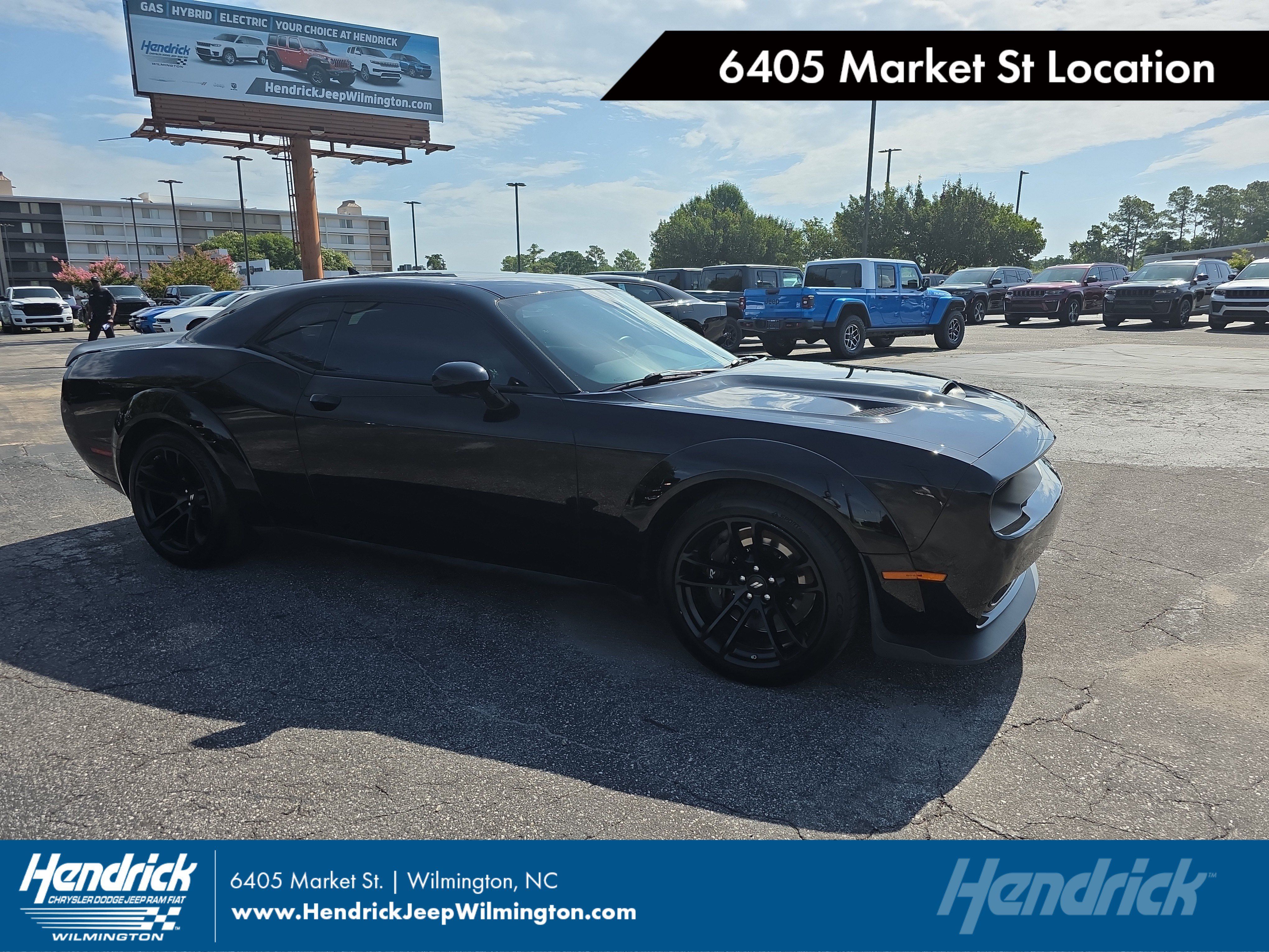 Used 2023 Dodge Challenger R/T Scat Pack RWD image 1