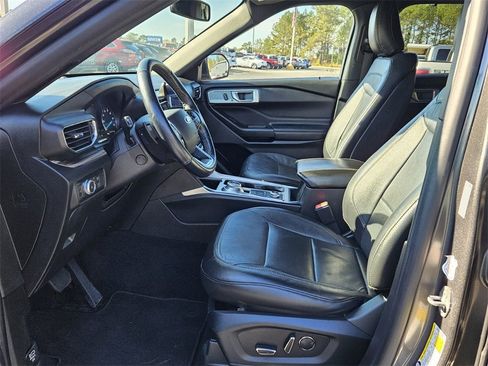 Used 2020 Ford Explorer Limited w/ Class III Trailer Tow Package image 5