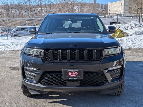 Certified 2023 Jeep Grand Cherokee Limited w/ Black Appearance Package image 9