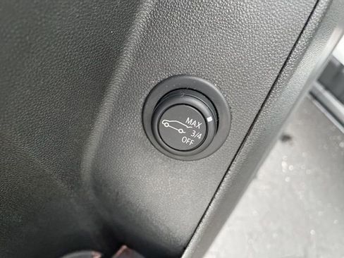 Used 2022 Chevrolet Equinox LT image 13