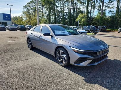 New 2025 Hyundai Elantra SEL