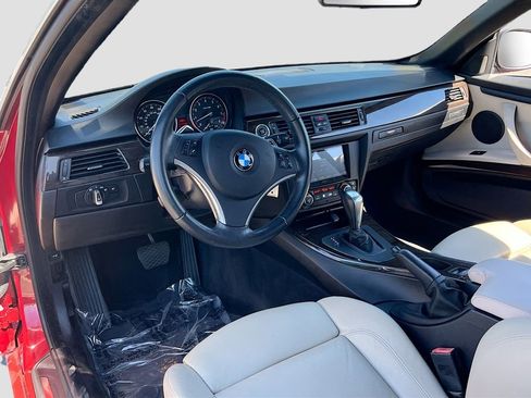 Used 2011 BMW 328i Convertible image 9