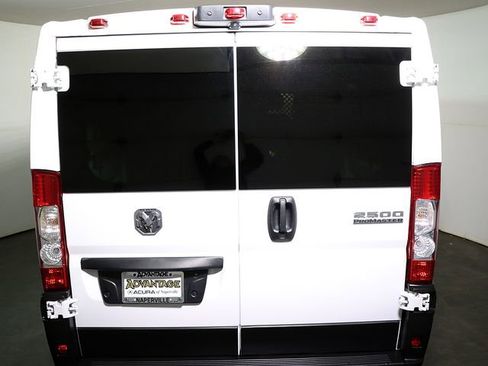 Used 2025 RAM ProMaster 2500 w/ U-Haul Equipment Group FWD image 10