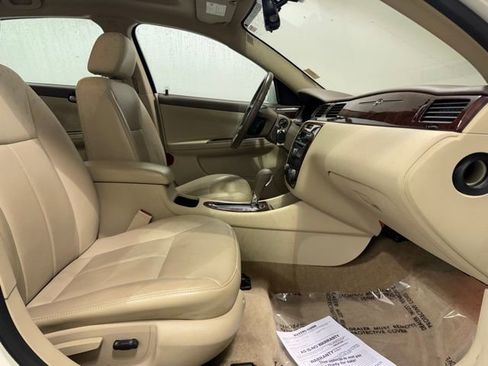 Used 2008 Chevrolet Impala LT w/ Luxury Edition Package image 24