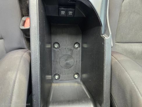 Used 2020 Toyota Camry LE FWD image 33