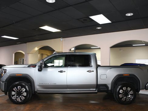 Used 2024 GMC Sierra 2500 Denali w/ Denali Reserve Package AWD/4WD image 51