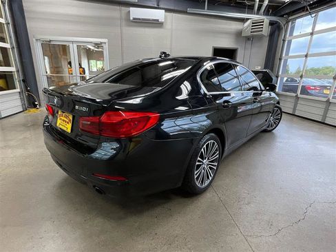 Used 2019 BMW 530i w/ Convenience Package RWD image 5
