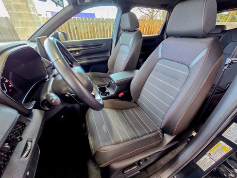 Used 2025 Honda CR-V Sport image 17