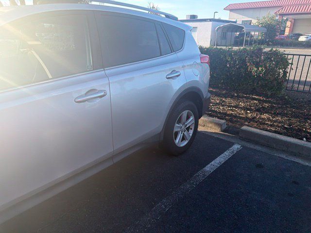Used 2013 Toyota RAV4 XLE FWD image 5