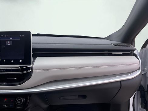 New 2026 Jeep Compass Limited AWD/4WD image 16