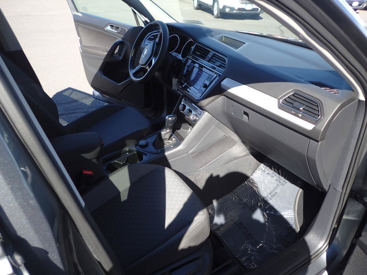Used 2019 Volkswagen Tiguan S w/ 3rd Row Seat Package AWD/4WD image 14