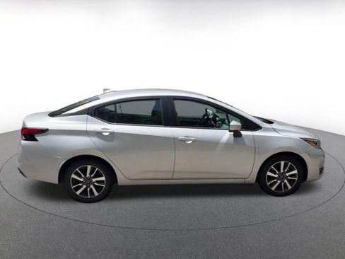 Used 2025 Nissan Versa SV FWD image 13