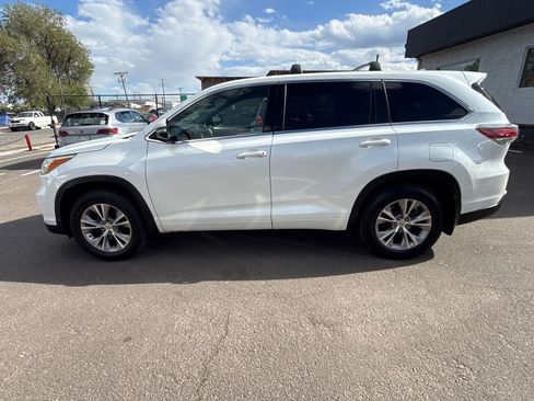 Used 2015 Toyota Highlander Plus AWD/4WD image 4