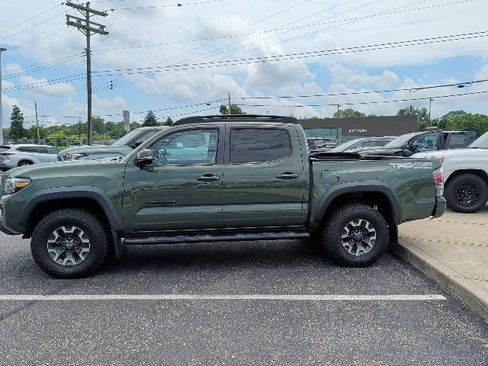 Used 2021 Toyota Tacoma TRD Off-Road w/ Technology Package AWD/4WD image 24