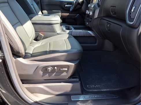 Used 2021 GMC Sierra 2500 Denali w/ Denali Ultimate Package image 25