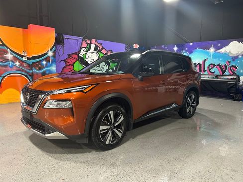 Used 2021 Nissan Rogue Platinum image 25