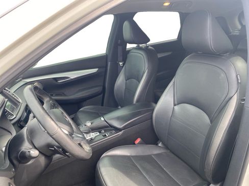 Used 2019 INFINITI QX50 Essential w/ Premium Audio Package FWD image 9
