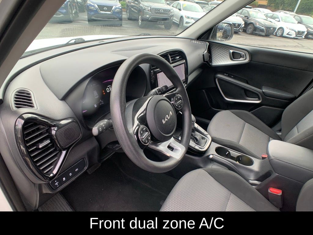 Used 2023 Kia Soul S FWD image 13