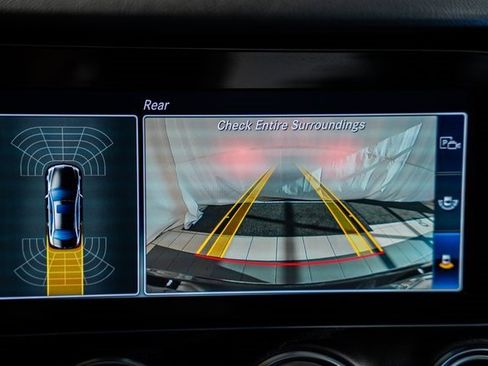 Used 2018 Mercedes-Benz E 300 4MATIC image 40