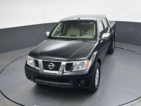 Used 2018 Nissan Frontier SV image 18