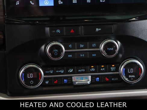 Used 2023 Ford Expedition Limited image 21