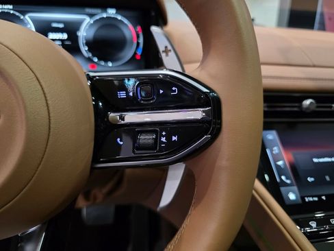 Used 2024 Aston Martin DB12 Coupe RWD image 15