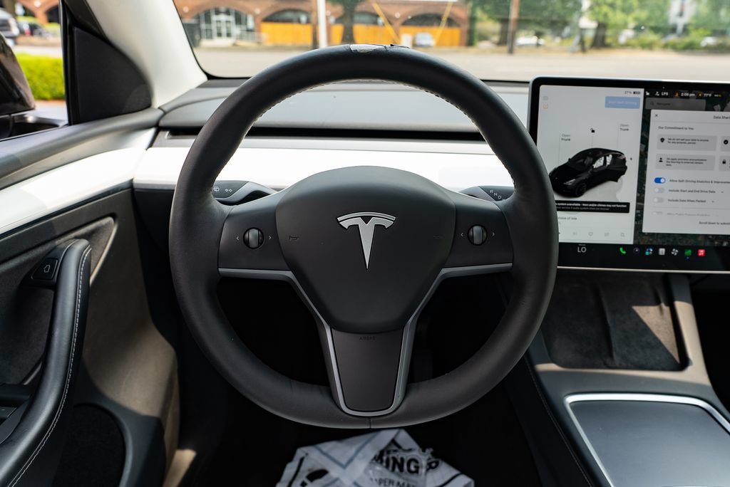 Used 2023 Tesla Model Y Long Range AWD/4WD image 12