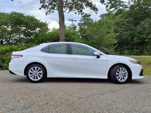 Used 2024 Toyota Camry LE image 2
