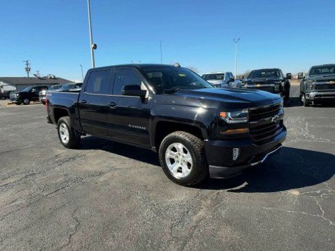 Certified 2018 Chevrolet Silverado 1500 LT w/ All Star Edition image 2