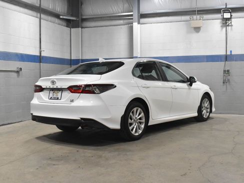 Used 2021 Toyota Camry LE AWD/4WD image 26