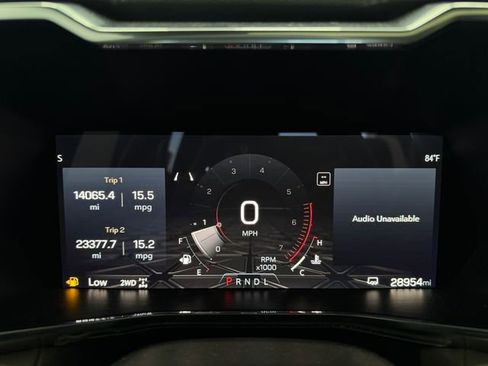 Used 2023 GMC Canyon Denali image 2