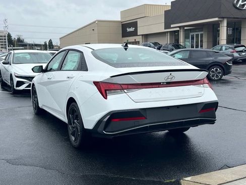 New 2026 Hyundai Elantra Sport FWD image 9