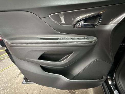 Used 2022 Buick Encore Preferred w/ Safety Package II image 20